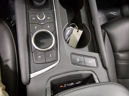 Used 2023 Cadillac XT6 Sport image 29