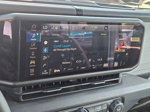 Used 2025 Jeep Wrangler Sport S image 16