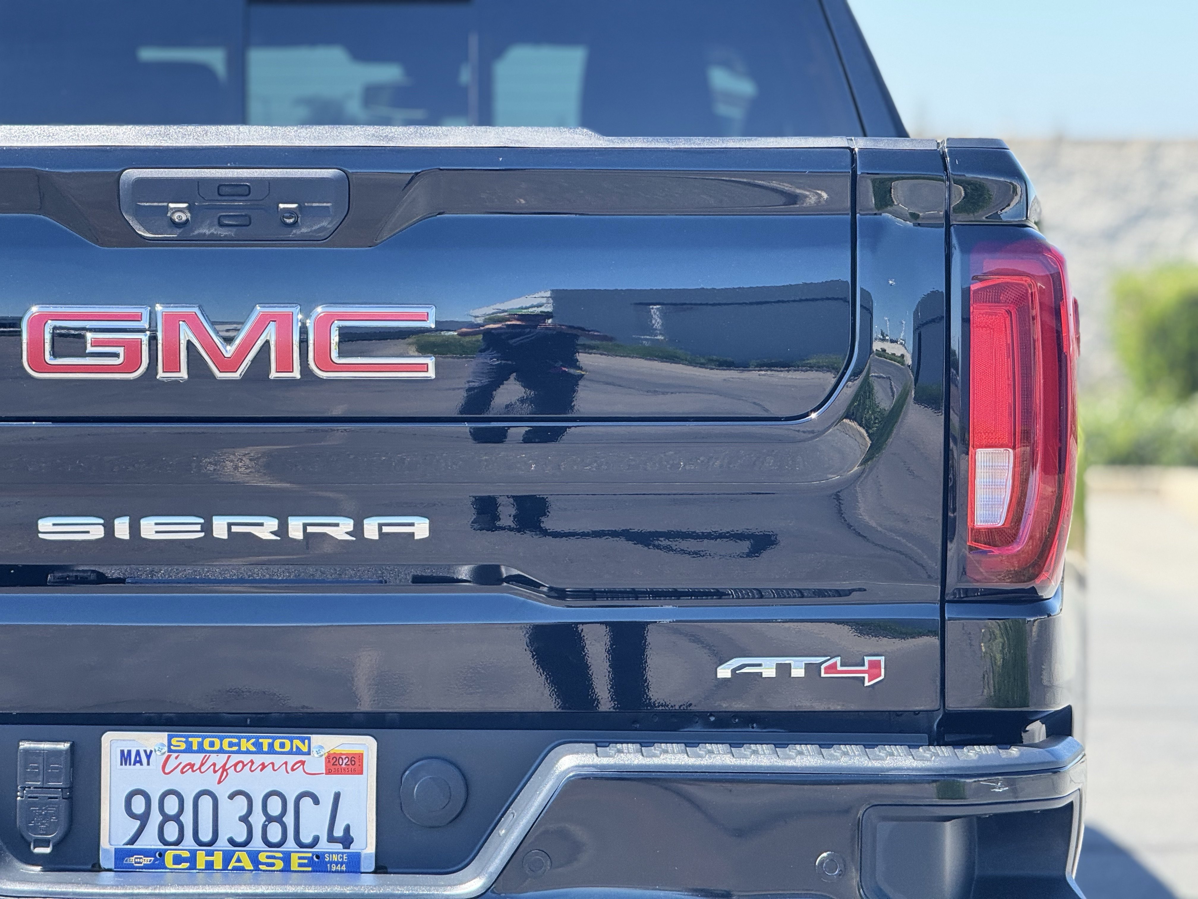 Certified 2021 GMC Sierra 1500 AT4 w/ AT4 Value Package AWD/4WD image 7