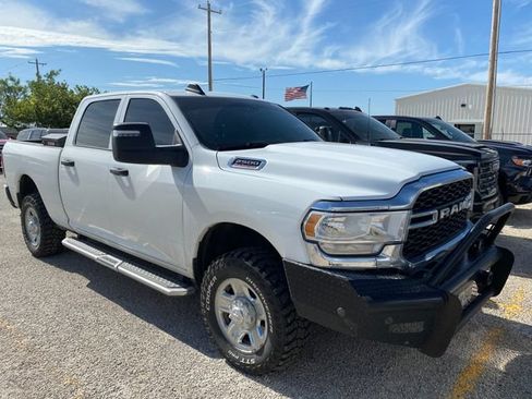 Used 2023 RAM 2500 Tradesman w/ Chrome Appearance Group AWD/4WD image 2