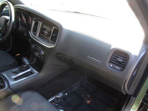 Used 2020 Dodge Charger SXT w/ Blacktop Package image 30