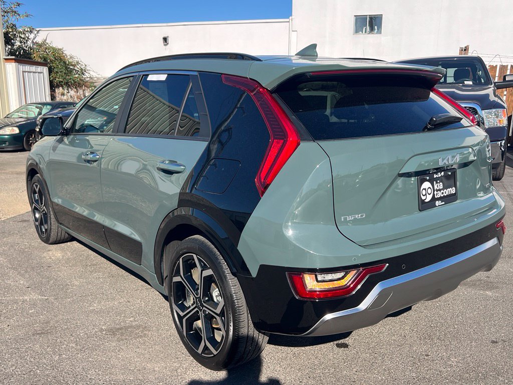Certified 2023 Kia Niro SX Touring FWD image 7