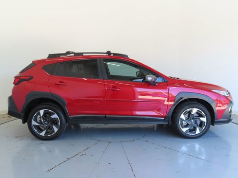 Used 2024 Subaru Crosstrek 2.5i Limited image 2
