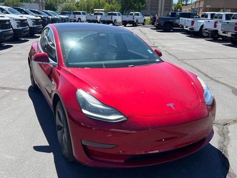 Used 2020 Tesla Model 3 Standard Range Plus RWD image 4