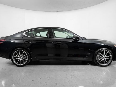 Used 2026 Genesis G70 2.5T RWD image 3