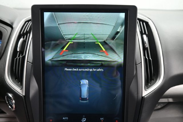 Used 2022 Ford Edge SE w/ Black Appearance Package AWD/4WD image 16
