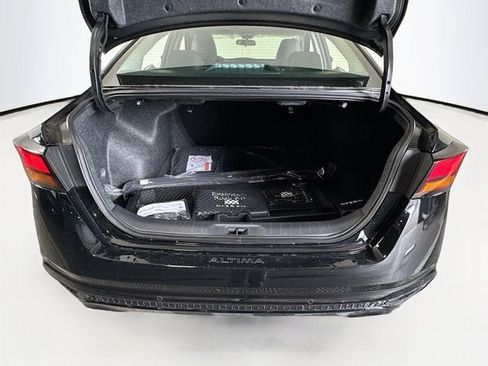 New 2025 Nissan Altima 2.5 SR image 24