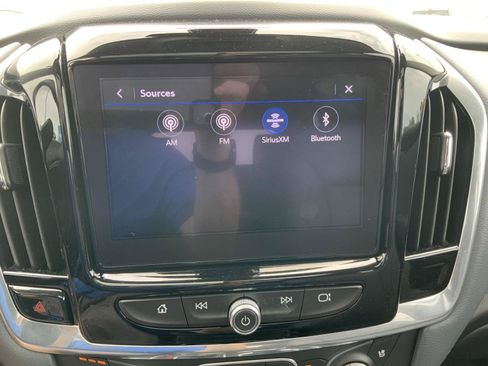 Used 2020 Chevrolet Traverse Premier AWD/4WD image 38