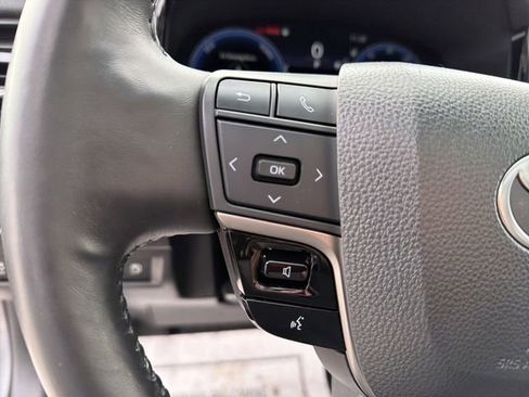 Used 2025 Toyota Camry XSE image 19