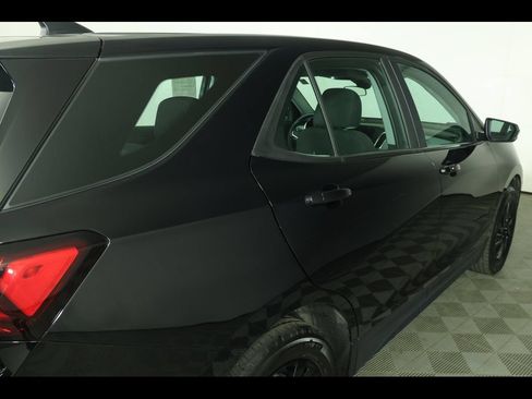 Used 2024 Chevrolet Equinox LS w/ Midnight Edition AWD/4WD image 17