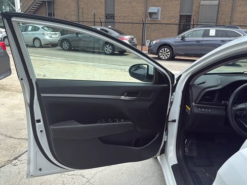 Used 2019 Hyundai Elantra SEL w/ Cargo Package FWD image 14