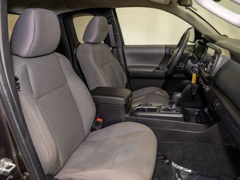 Certified 2022 Toyota Tacoma SR image 8