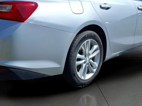 Used 2018 Chevrolet Malibu LT FWD image 6