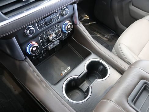 Used 2021 GMC Yukon XL SLT w/ SLT Premium Package image 59