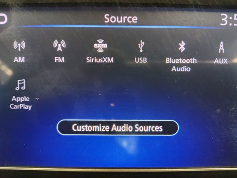 Used 2019 Nissan Kicks SV image 3