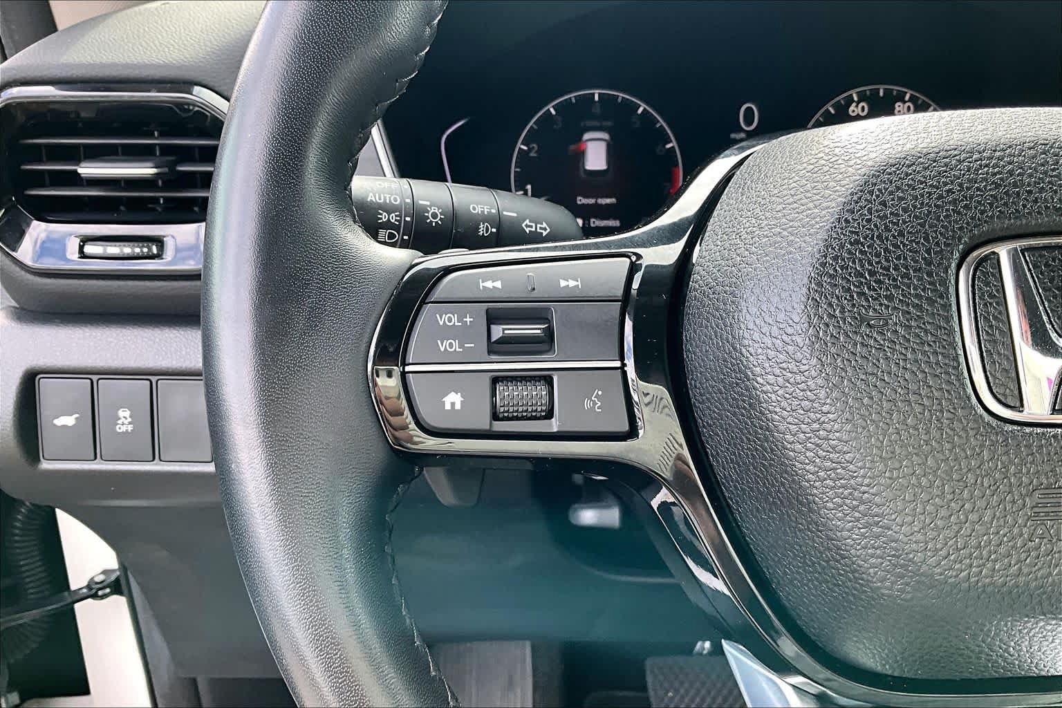 Used 2024 Honda Pilot Touring image 24