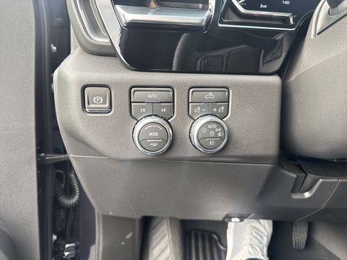 New 2026 GMC Sierra 1500 Elevation image 30