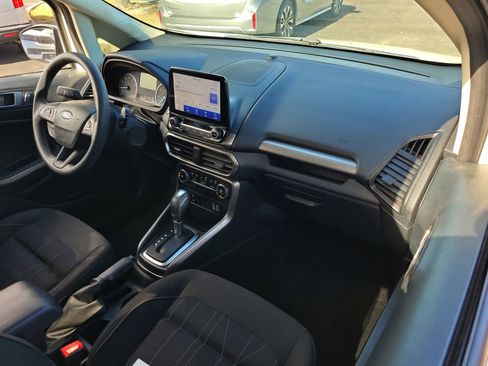 Used 2021 Ford EcoSport SE w/ SE Convenience Package image 12