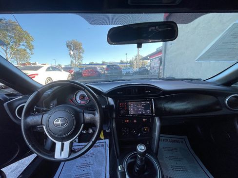 Used 2013 Scion FR-S image 10