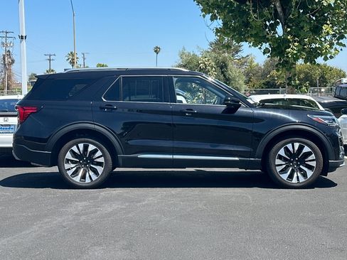 Used 2025 Ford Explorer Platinum w/ LUX Leather Package AWD/4WD image 8