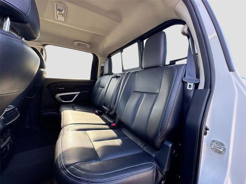 Used 2023 Nissan Titan SV w/ SV Convenience Package image 21