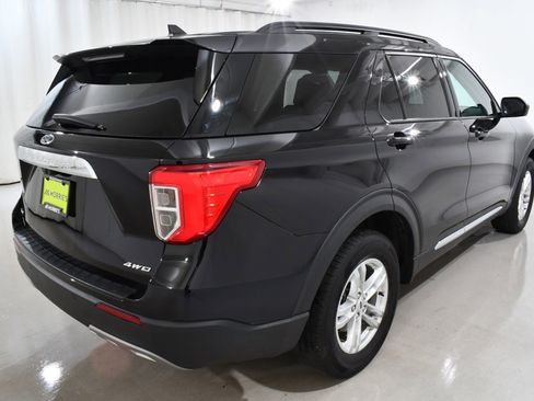 Used 2023 Ford Explorer XLT w/ Equipment Group 202A image 11