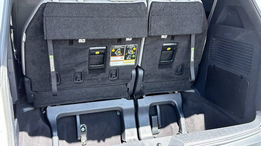 Certified 2025 Toyota Sienna XLE FWD image 27
