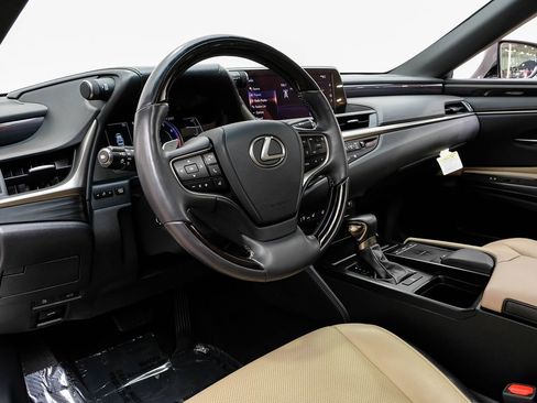 Used 2019 Lexus ES 350 w/ Premium Package image 3