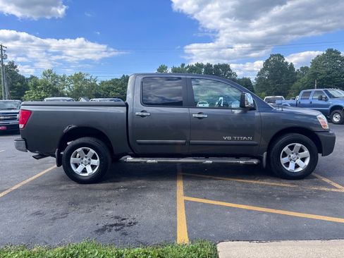 Used 2005 Nissan Titan LE w/ (T01) Tow Pkg AWD/4WD image 5