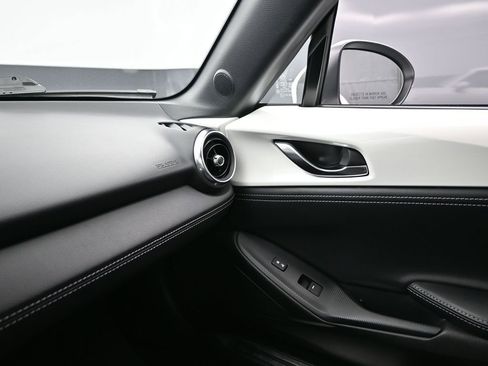 Used 2022 MAZDA MX-5 Miata RF Grand Touring image 21