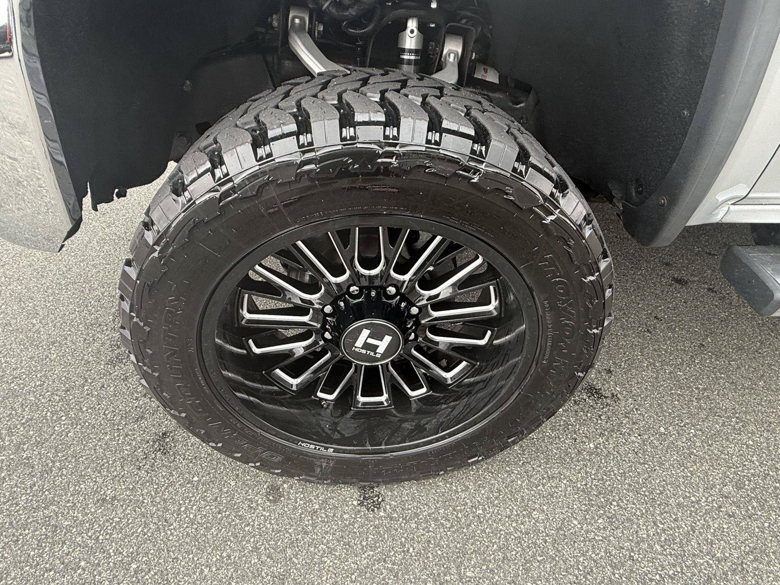 Used 2018 GMC Sierra 2500 SLT w/ Duramax Plus Package AWD/4WD image 7