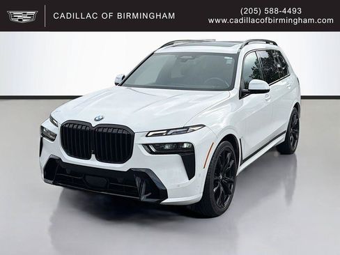Used 2024 BMW X7 xDrive40i w/ M Sport Package AWD/4WD image 1