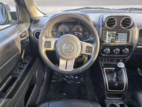 Used 2017 Jeep Patriot 4WD image 12