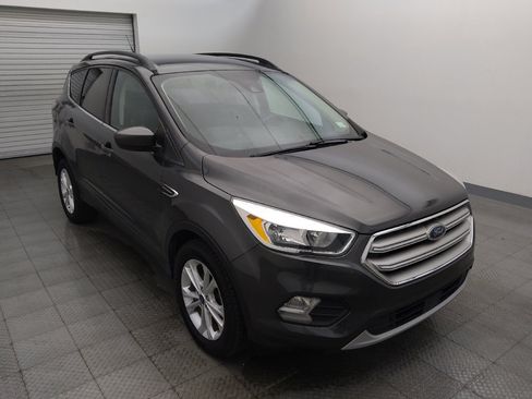 Used 2018 Ford Escape SE w/ Ford Safe & Smart Package FWD image 13