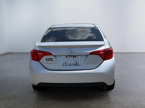 Used 2017 Toyota Corolla SE w/ Carpet Mat Package (TMS) FWD image 4