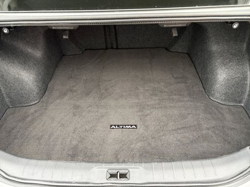 Used 2022 Nissan Altima 2.5 SV w/ SV Premium Package image 12