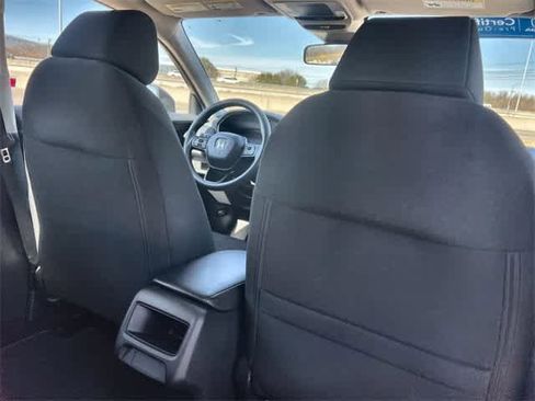 Certified 2025 Honda HR-V LX image 13