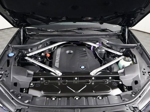 New 2026 BMW X5 sDrive40i w/ M Sport Package image 9