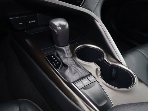 Used 2024 Toyota Camry SE image 25