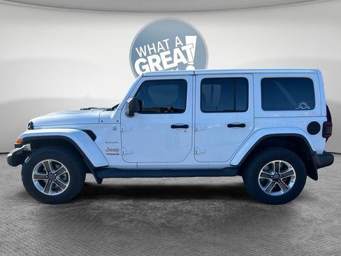 Used 2021 Jeep Wrangler Unlimited Sahara w/ LED Lighting Group AWD/4WD image 7