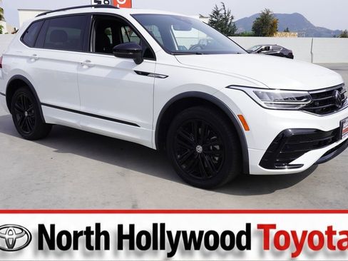 Used 2022 Volkswagen Tiguan SE R-Line image 1