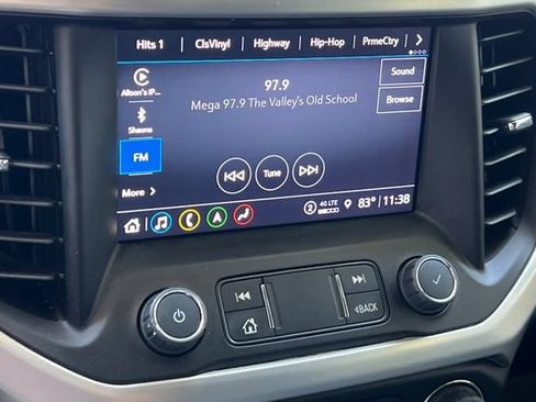Used 2023 GMC Acadia SLE w/ Driver Convenience Package FWD image 27