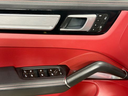 Certified 2023 Porsche Cayenne Turbo AWD/4WD image 24