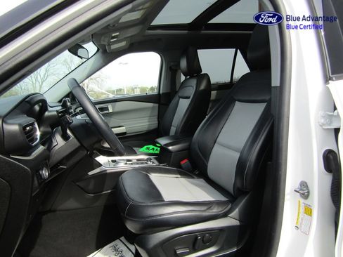 Certified 2023 Ford Explorer XLT w/ Equipment Group 202A AWD/4WD image 14