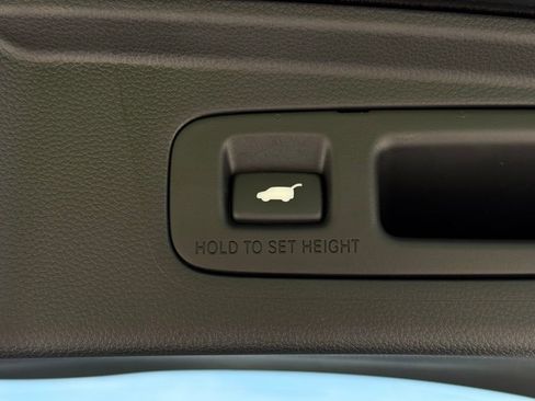 Used 2025 Honda CR-V EX-L image 11