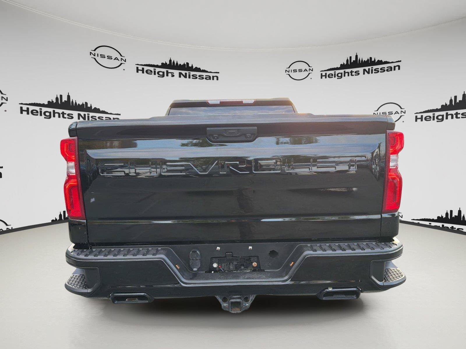 Used 2023 Chevrolet Silverado 1500 RST AWD/4WD image 4
