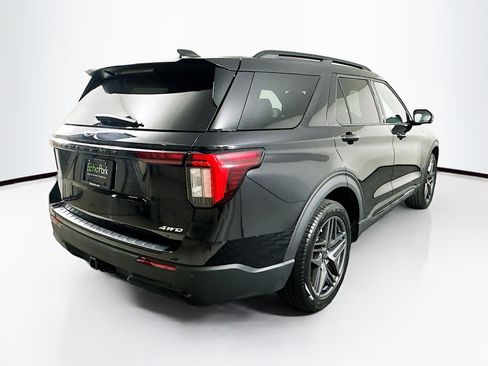 Used 2025 Ford Explorer ST-Line w/ ST-Line Street Pack AWD/4WD image 9