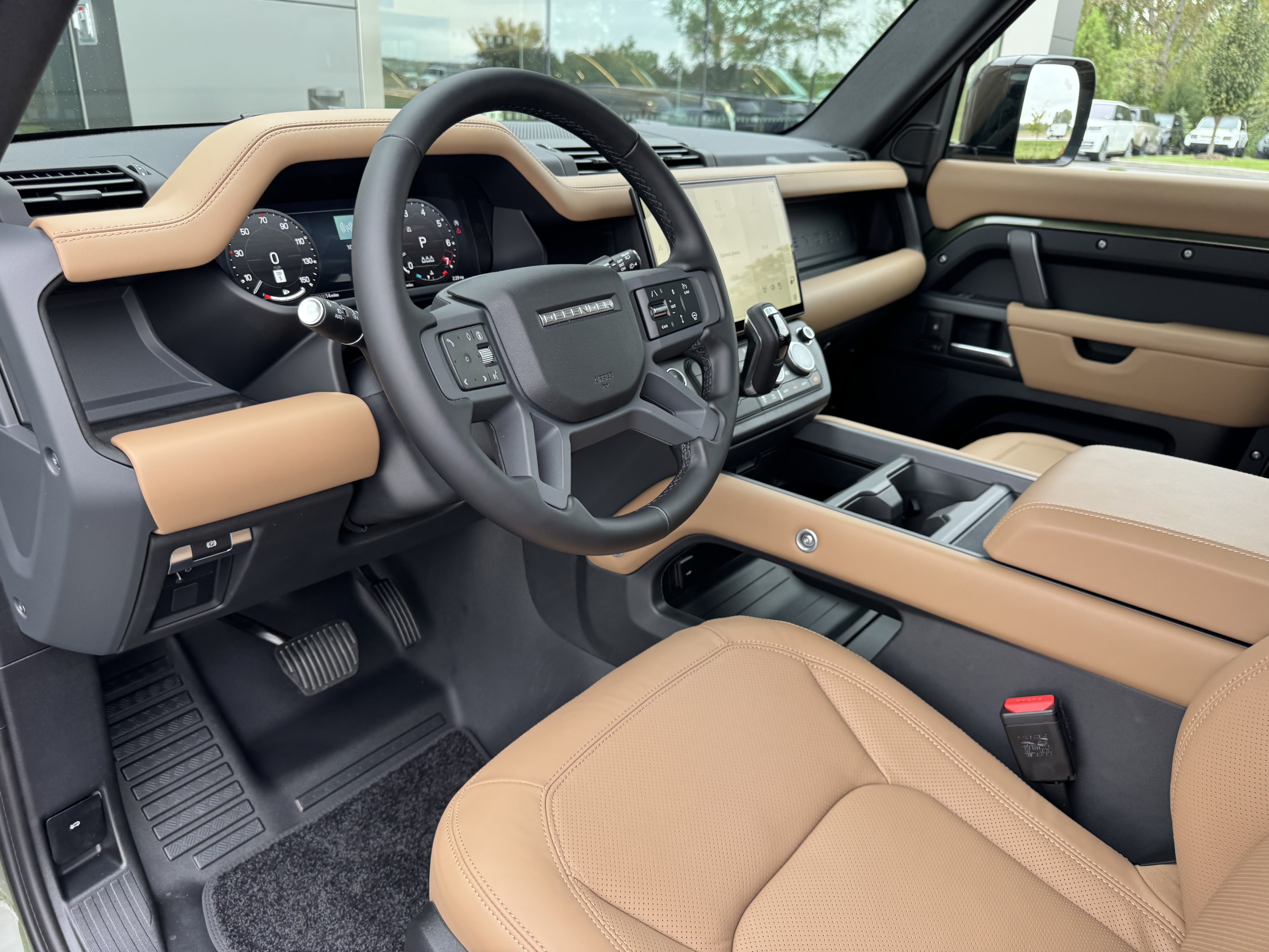 New 2026 Land Rover Defender 110 X-Dynamic SE AWD/4WD image 13