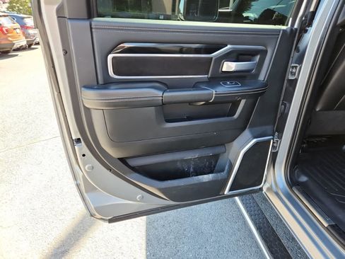 Used 2022 RAM 2500 Laramie AWD/4WD image 25