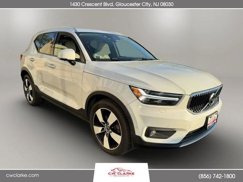 Used 2019 Volvo XC40 T5 Momentum AWD/4WD image 3